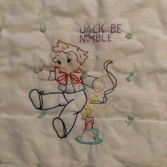 Beautiful Handmade Embroidered Nursery Rhyme Baby Blanket / Quilt. - Picture 11 of 13